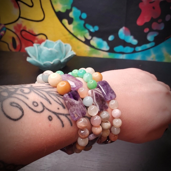 💜Crown Chakra💜 Reiki Infused Amethyst Bracelet - Picture 3 of 4